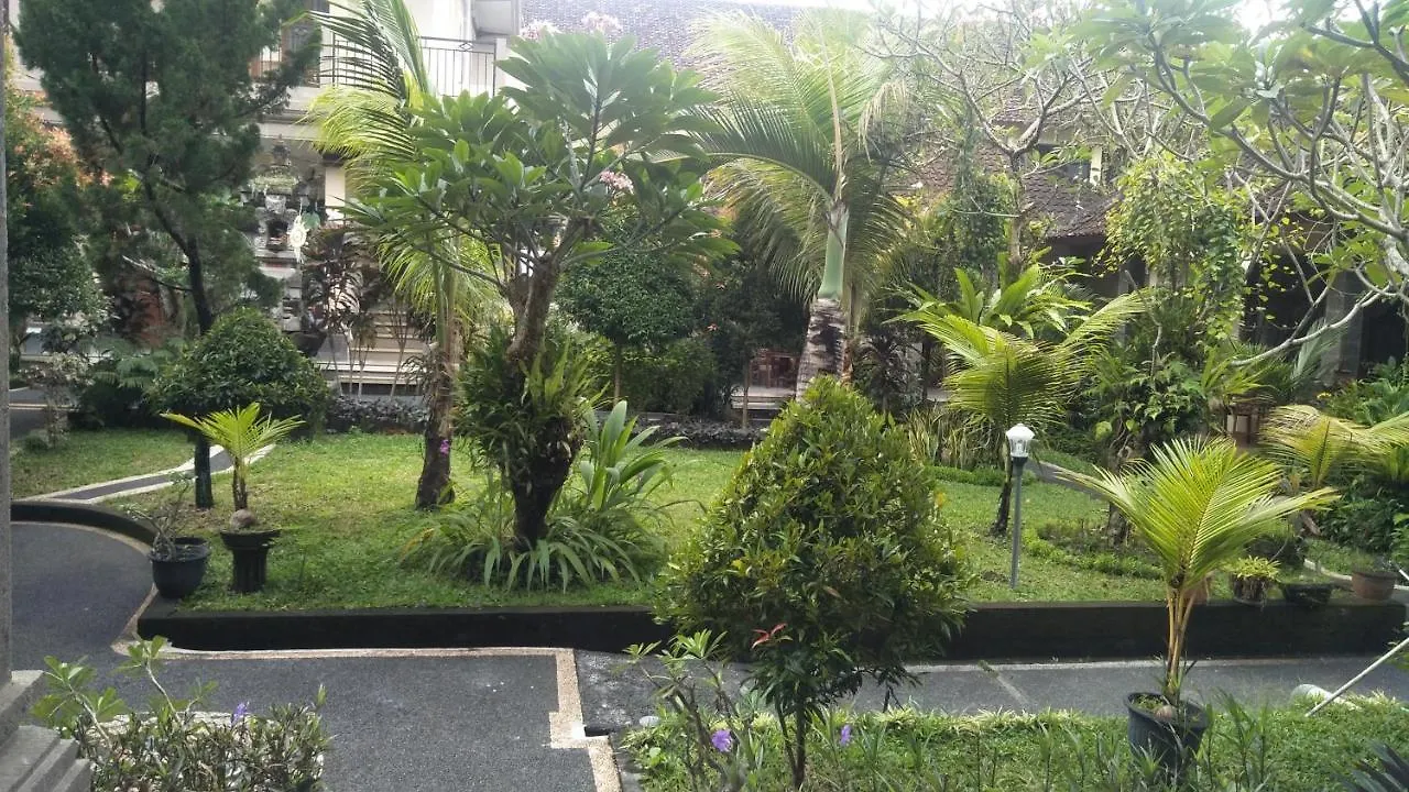 Nyuh Gading Accommodation Ubud Проживание в семье