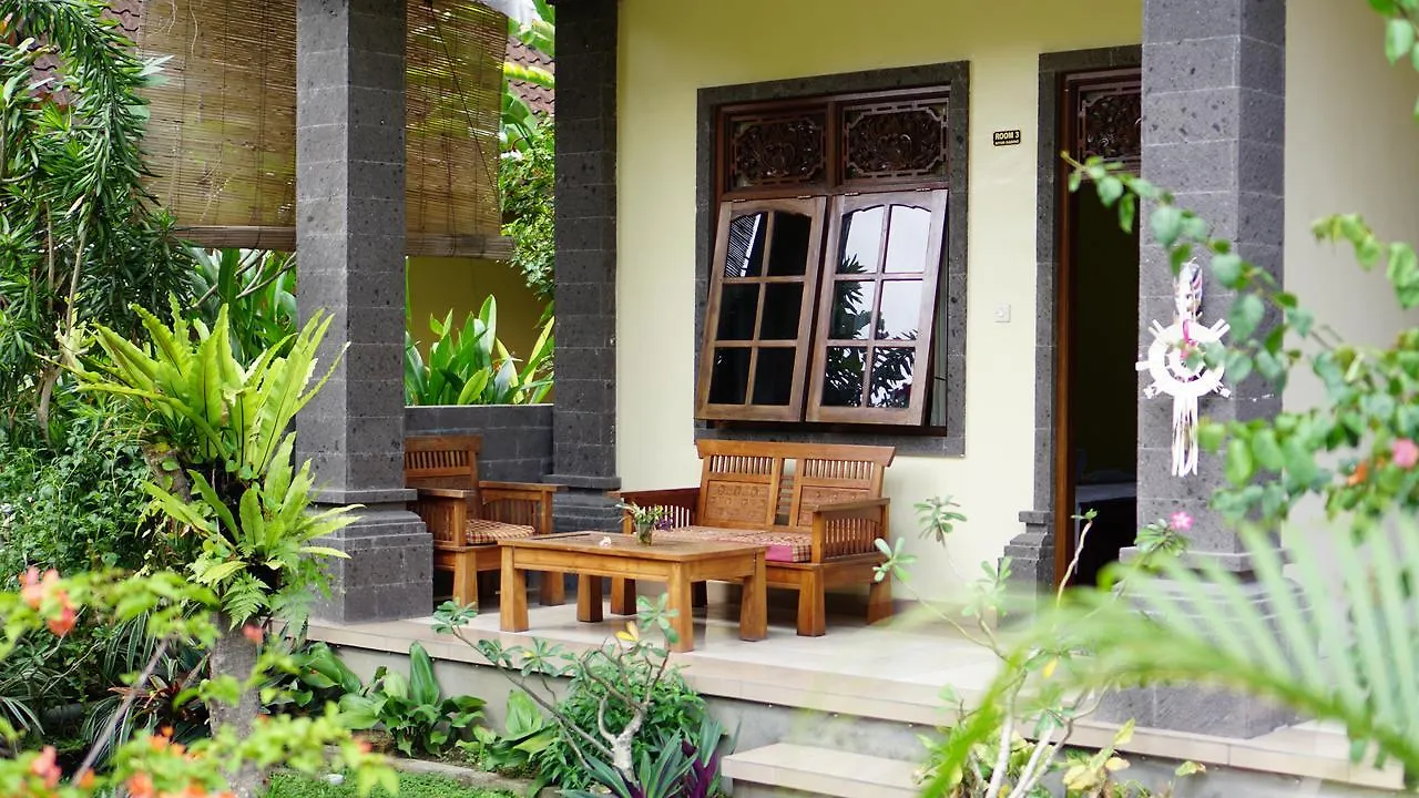 Nyuh Gading Accommodation Ubud Проживание в семье Убуд
